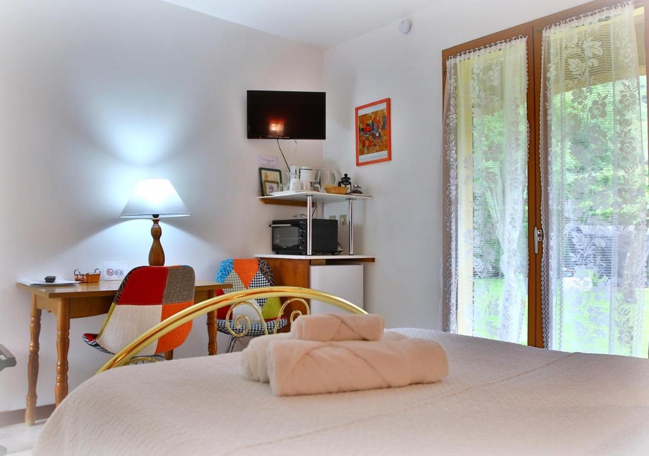 Beau Vallon - Gite Et Chambres D'Hotes Pyrenees-Mediterranee - Pays Catalan Sahorre Exterior foto